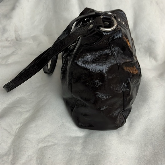 Coach patent leather purse clean and nearly brand new - Picture 10 of 11